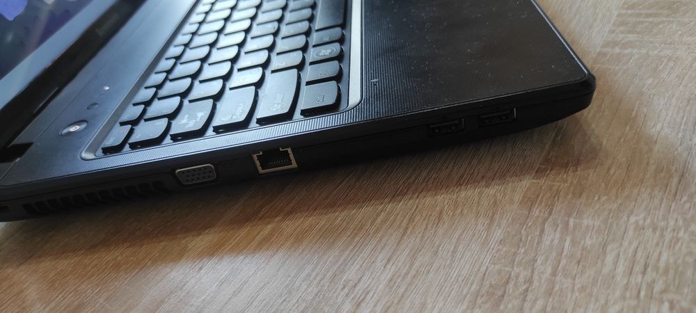 Продам ноутбук в отличном состоянии