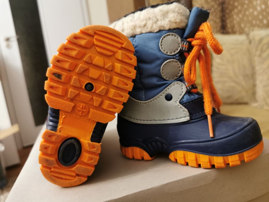 Детски маратонки, ботуши и сандали.