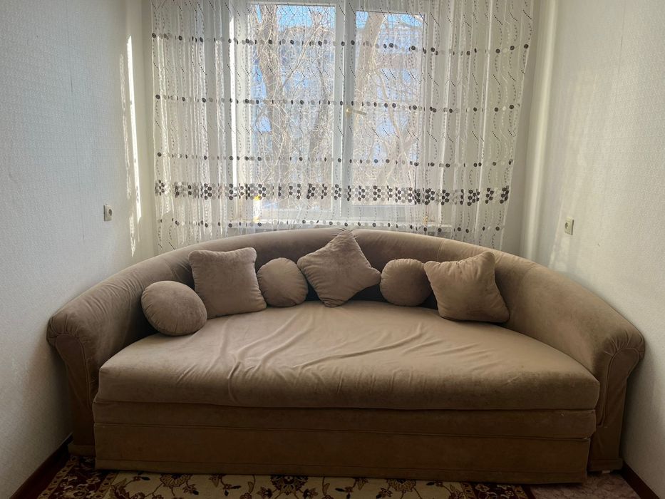 Продам диван в хорошем состоянии