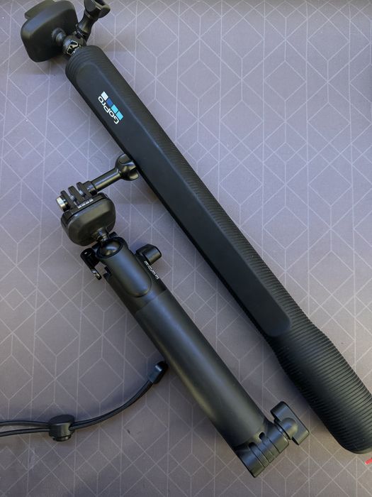 GoPro Hero 11 Black + 2 Baterii + Alte accesorii