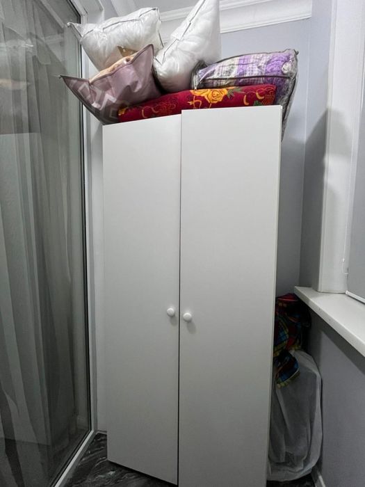 Продаю срочно шкаф