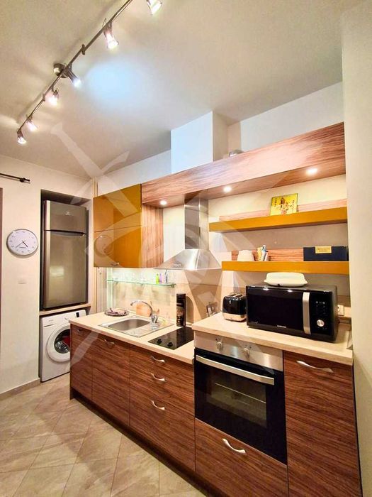 Дава се под наем Четиристаен апартамент в София, Център - 120 кв.м за 1545.81 € - Снимка #4