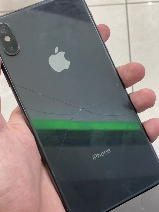 iPhone xs max sotiladi