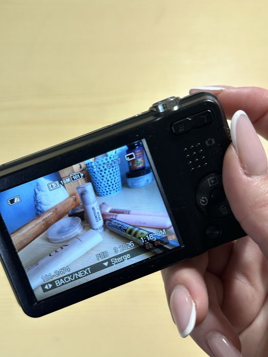 Sony Cybershot dsc w710 16mp 5x zoom