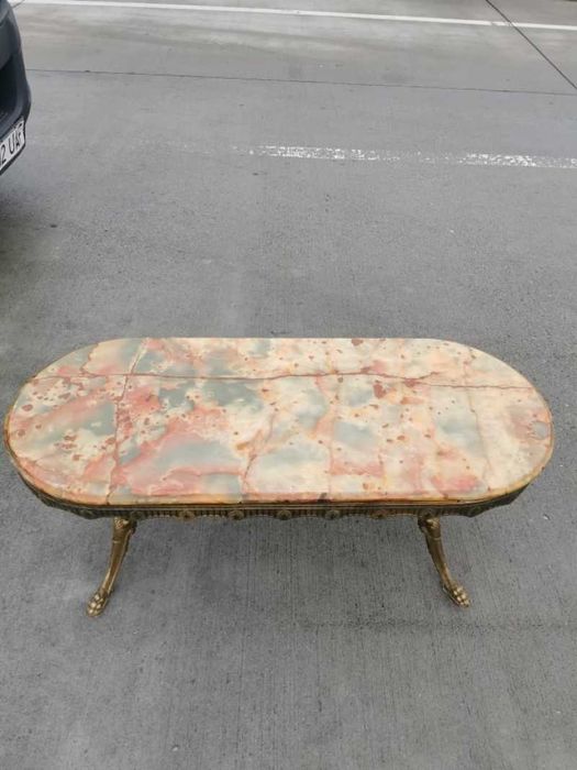 Masa din bronz cu blat de piatra onix