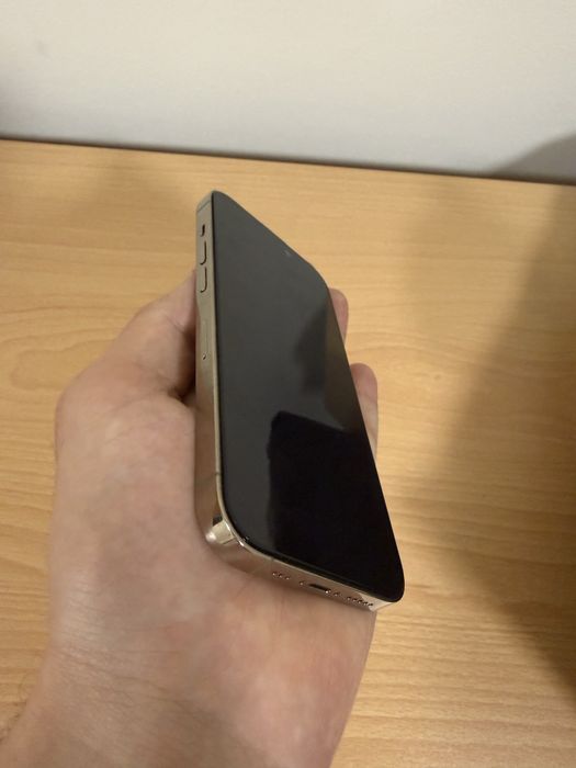 Много запазен Iphone 14 Pro 128 Gold