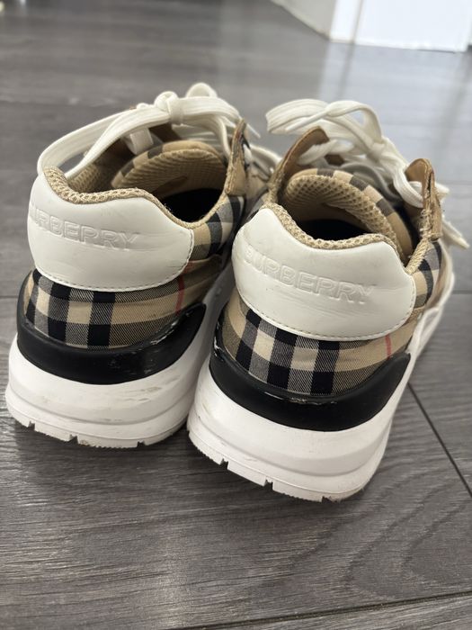vand adidasi burberry marimea 38 purtati.