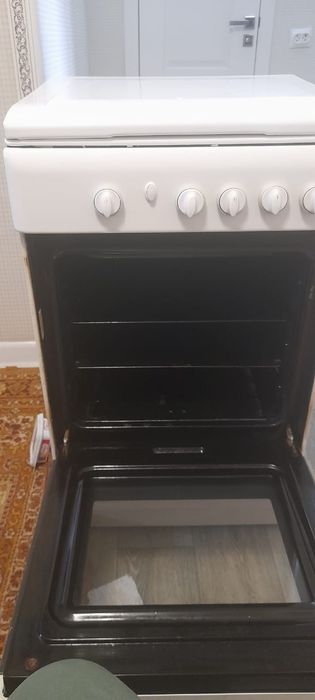 Продам газовую плиту