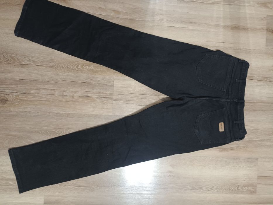 Фирменные джинсы Wrangler