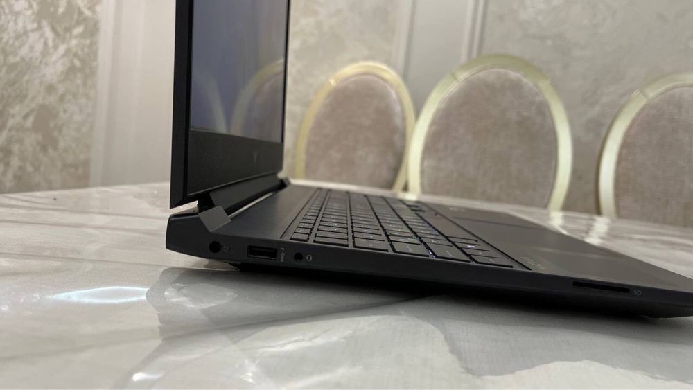 HP Victus - Ryzen 5 - 7535HS / DDR5 8GB/ RTX 2050 4GB