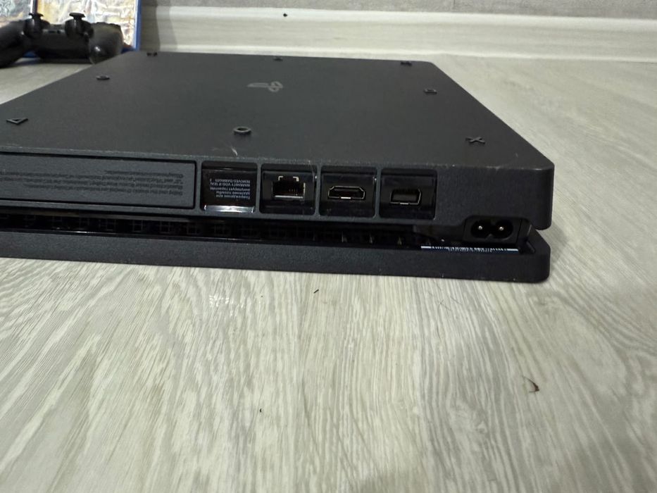 Sony PlayStation 4 Pro 1 ТБ