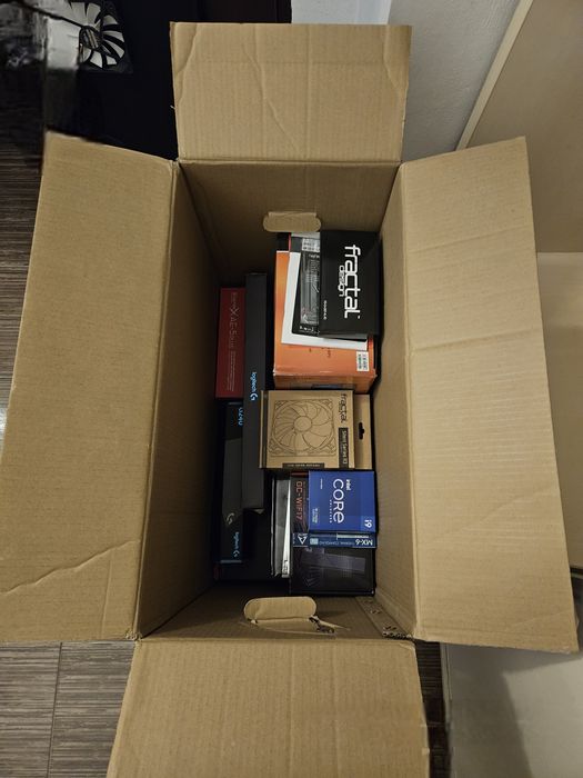 I9 11900K,RTX 3090 24GB,128GB RAM,16TB Stocare,Monitor 360 Hz G-Sync :