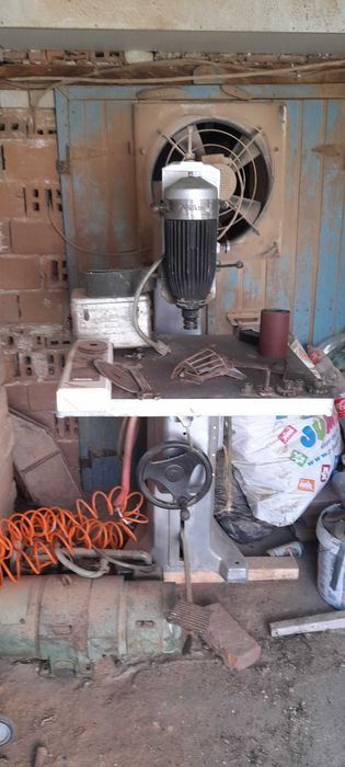 дърводелски машини фреза и планя