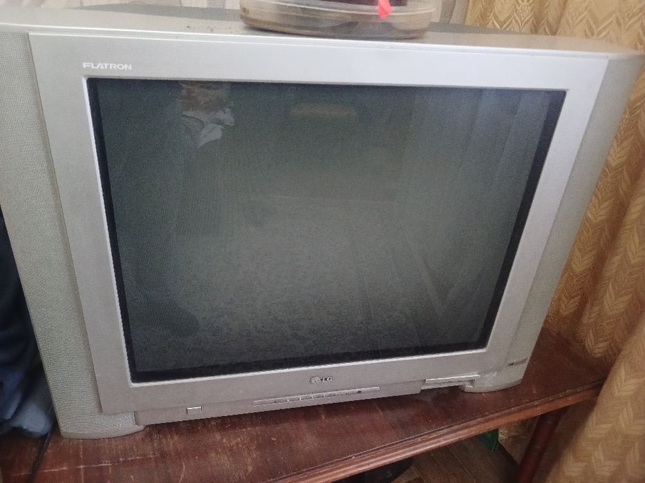 Телевизор  большой