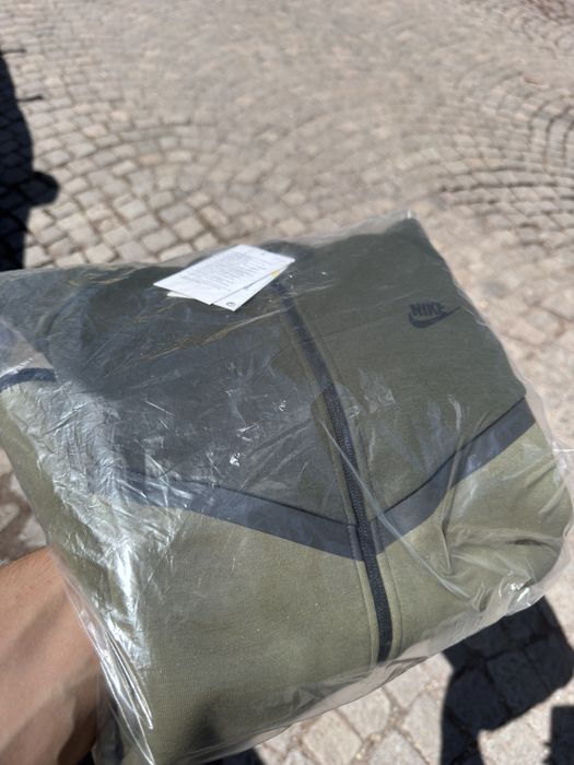 Суитчер Nike Tech Fleece Olive/Black