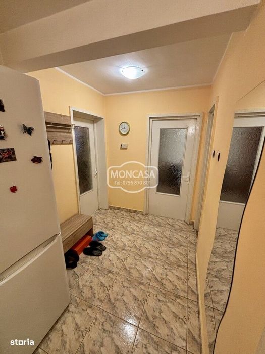 Spatiu comercial  30 mp si apartament 2 camere zona Marchian