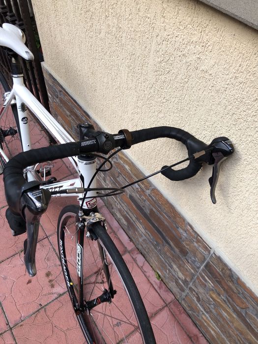 Bicicleta cursiera Scott