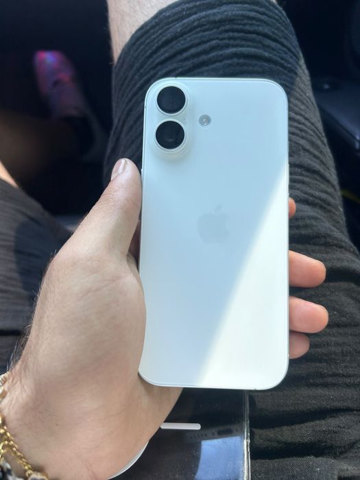 Vand iphone 17 simplu 256