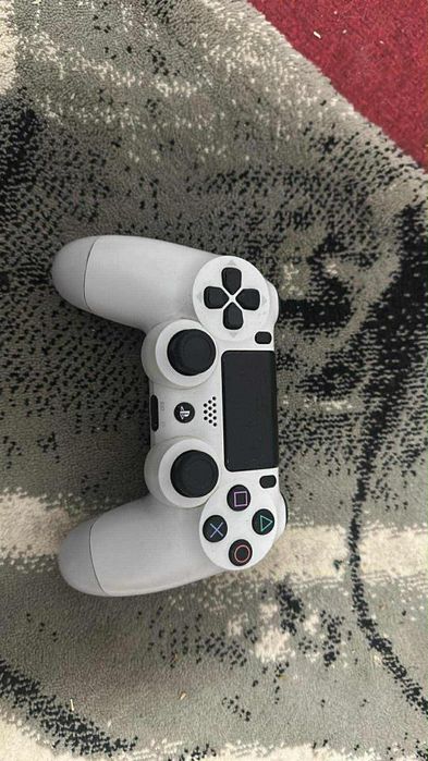 Vand ps 4 8 jocuri 2T gb