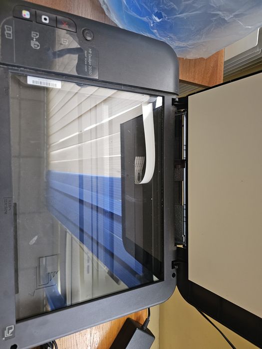 Цветной принтер HP DeskJet 2050