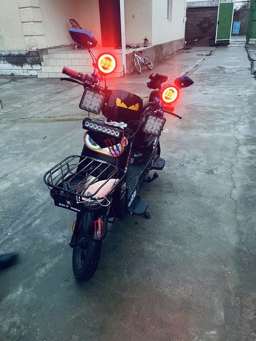 Tank sky way скутер