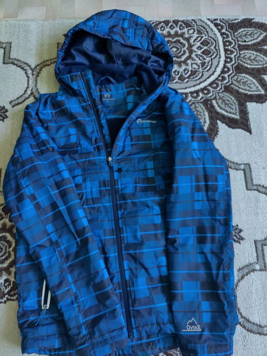 Продам куртки подростковые