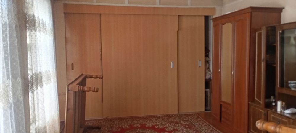 Eshonguzar raysentirda ikki hona ijaraga beriladi  makler hizmati
