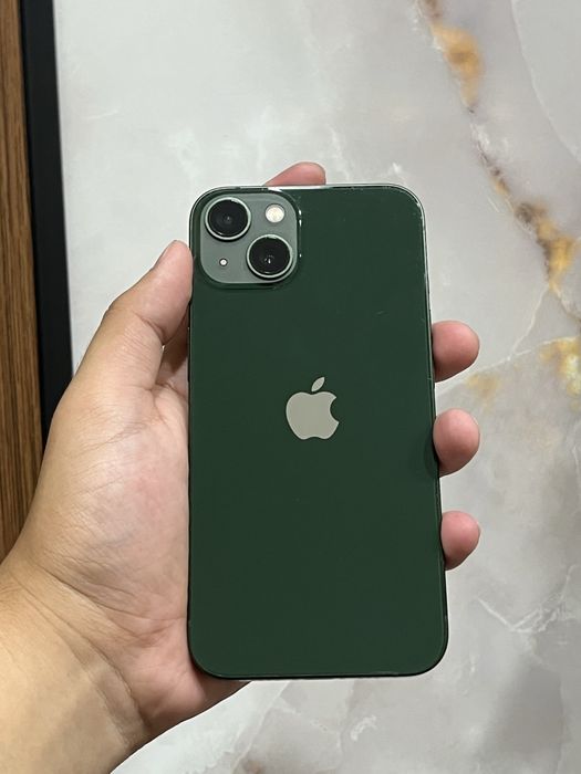 Продам iPhone 13