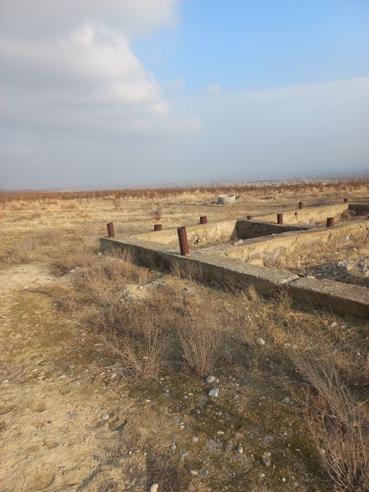 Ер сотилади 16 сотих миндонобод спутникда фундаменти 10 хонага куйиган