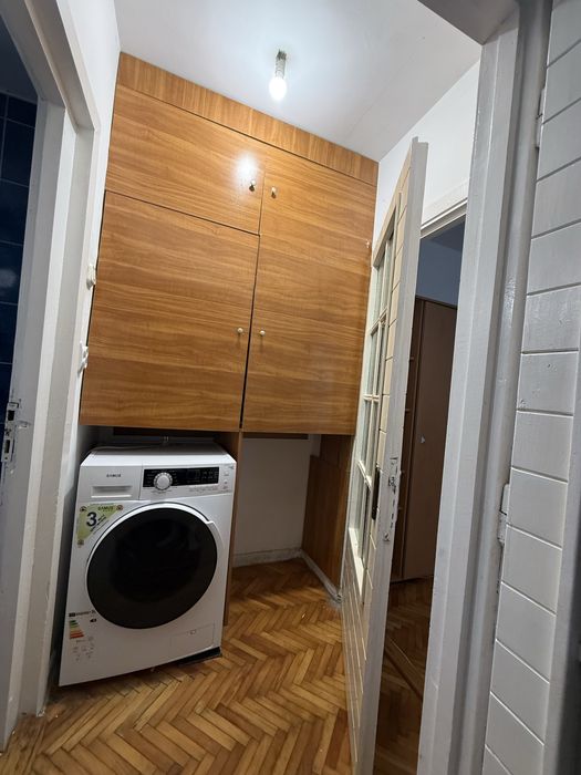 Inchiriez apartament