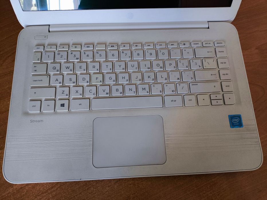 Продаётся нетбук HP