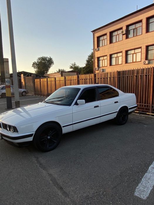 Продам bmw 525/е34