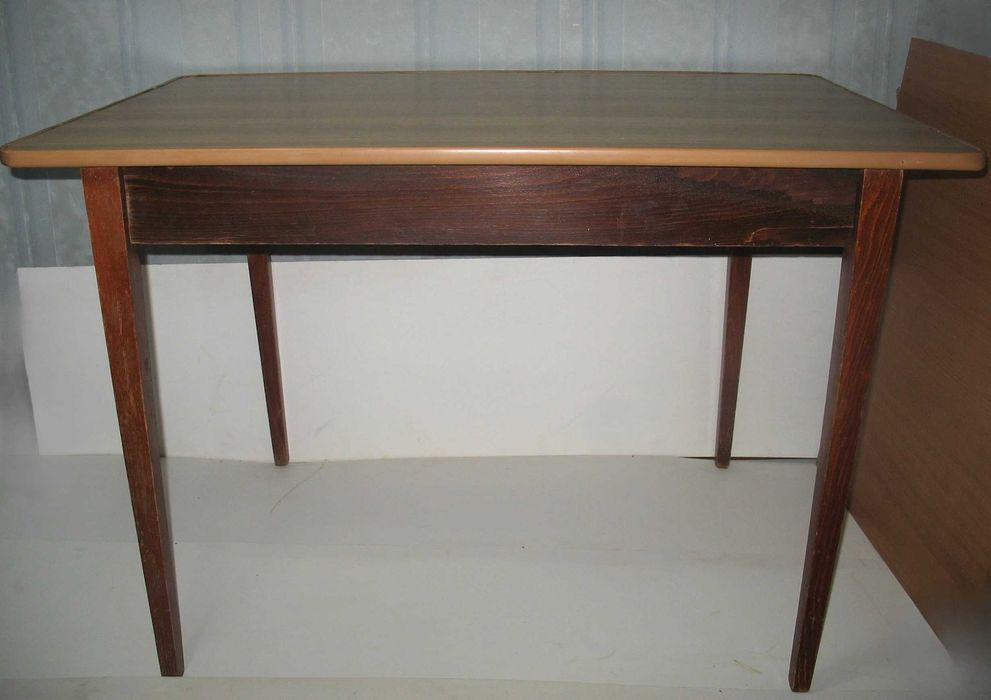 Стол  кухонный 110х74 см