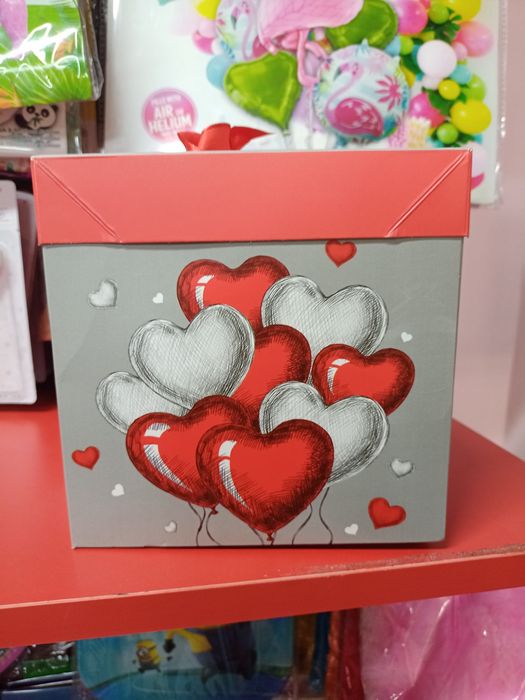 Подарочные коробки