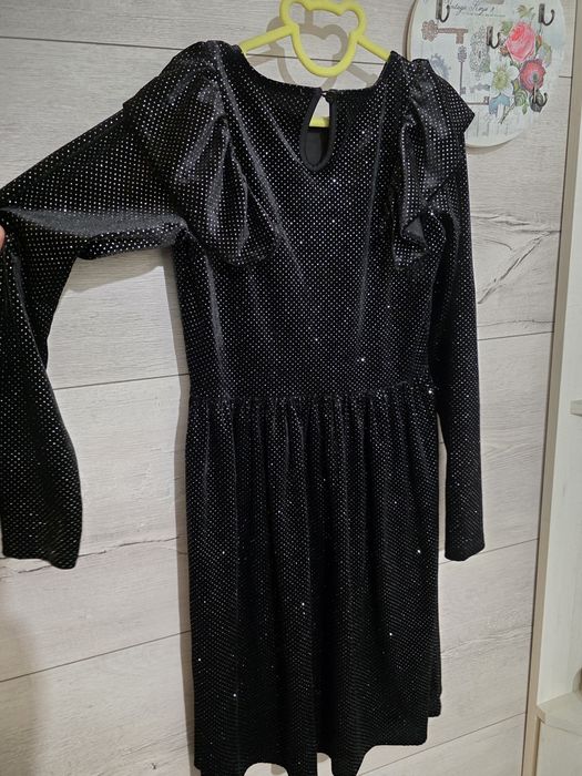 2 бр. официални рокли 10-11 г