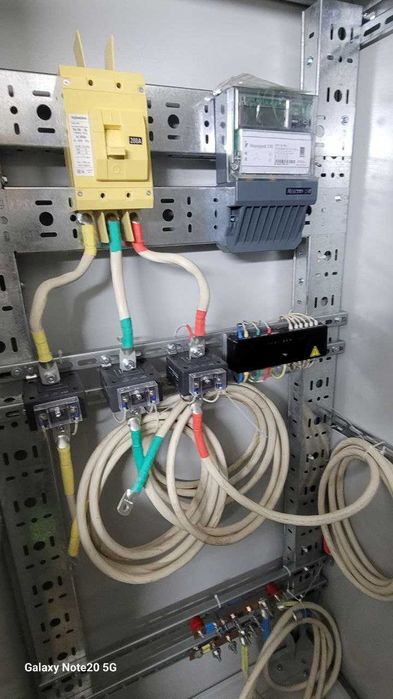 электромонтажник