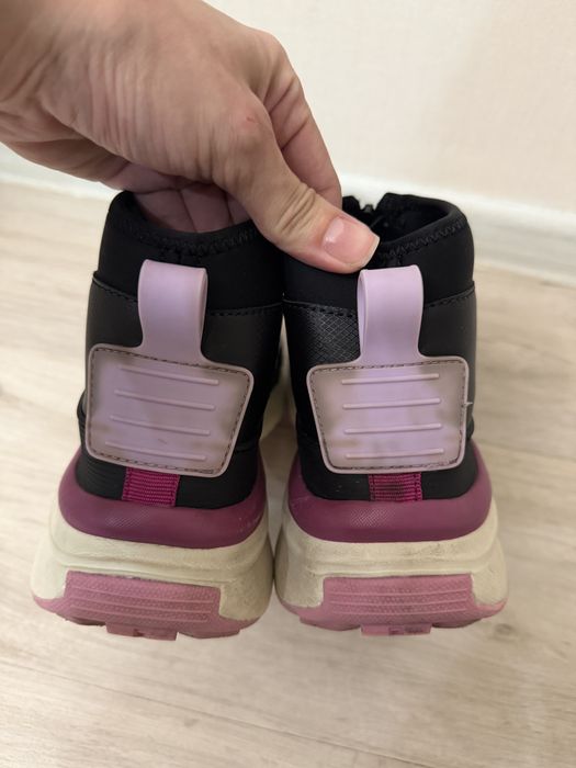 Высокие кроссовки Зара для девочек