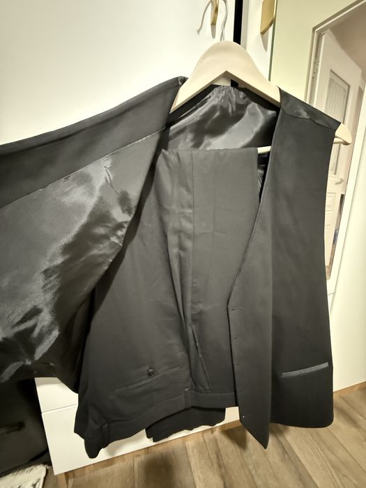 Смокинг Новый со стразами