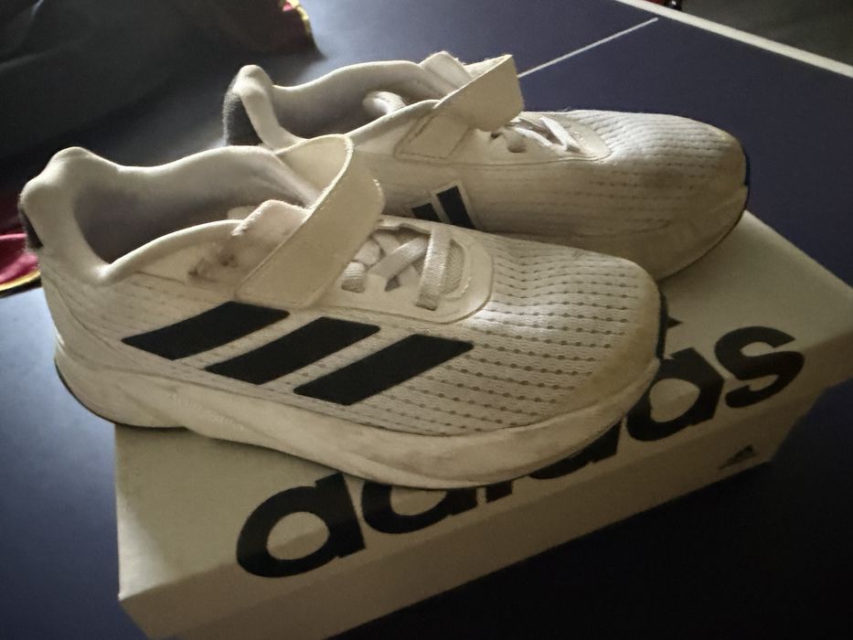 продам детские кроссовки Adidas