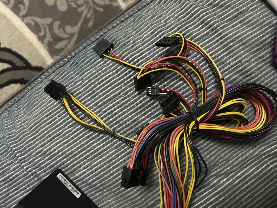 Продам блок питания aero cool на 450 ват vx plus