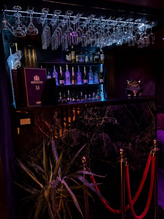Vanzare AFACERE LA Cheie Night Club Bucuresti
