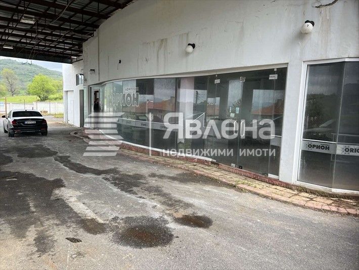 Бензиностанция  село Звездел