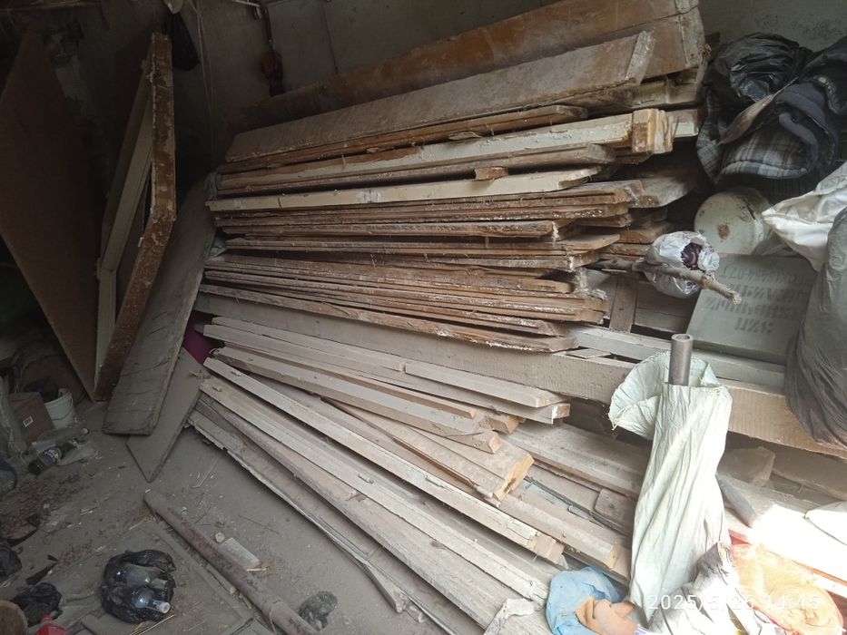 Продам дерева брус и деспе и двер и газплити