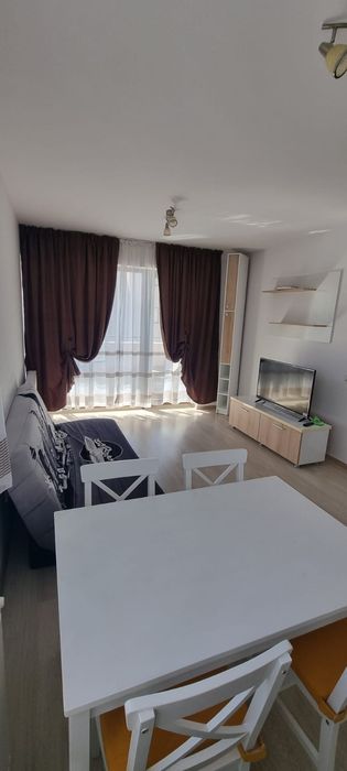 Ofer spre închiriere ap 2 camere în Class Park