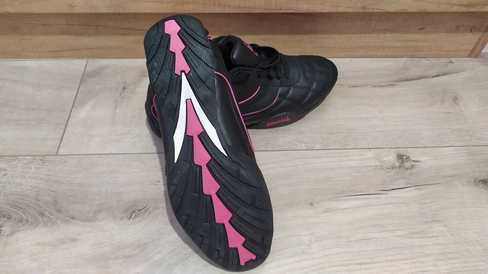 Нови маратонки Lonsdale