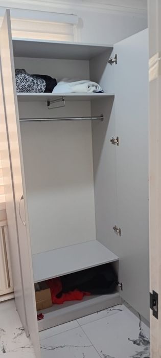 Шкаф почти новый