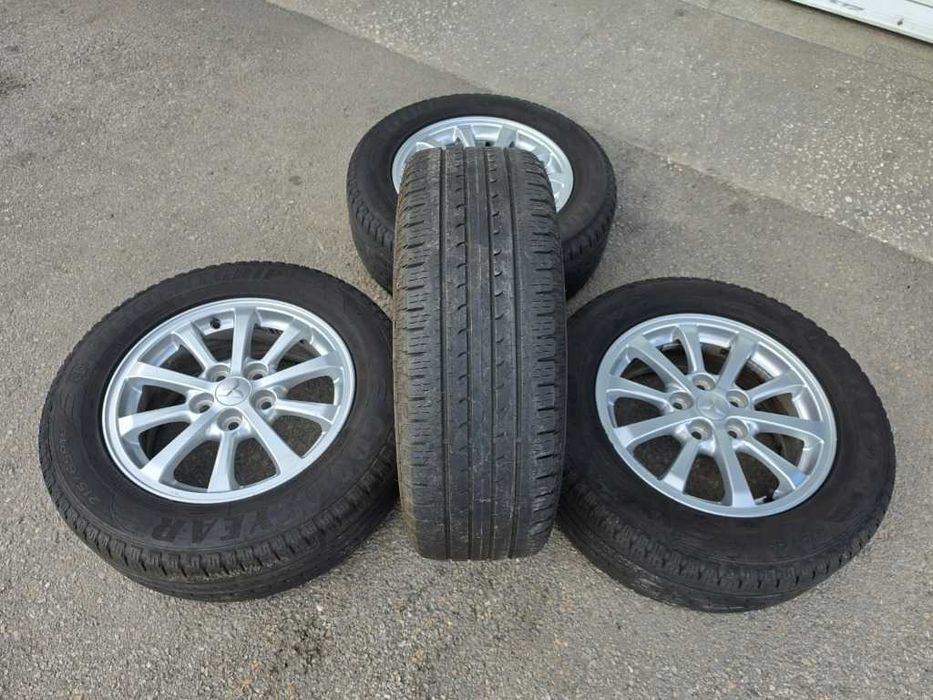 4 бр. Гуми 215/65 R16 с алуминиеви джанти 5x114.3 Mitsubishi Kia Honda Hyundai Toyota