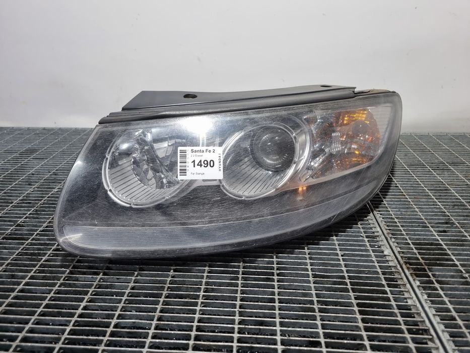 Ляв фар за Hyundai Santa Fe 2 2006 - 2012 SUV 4 врати (1