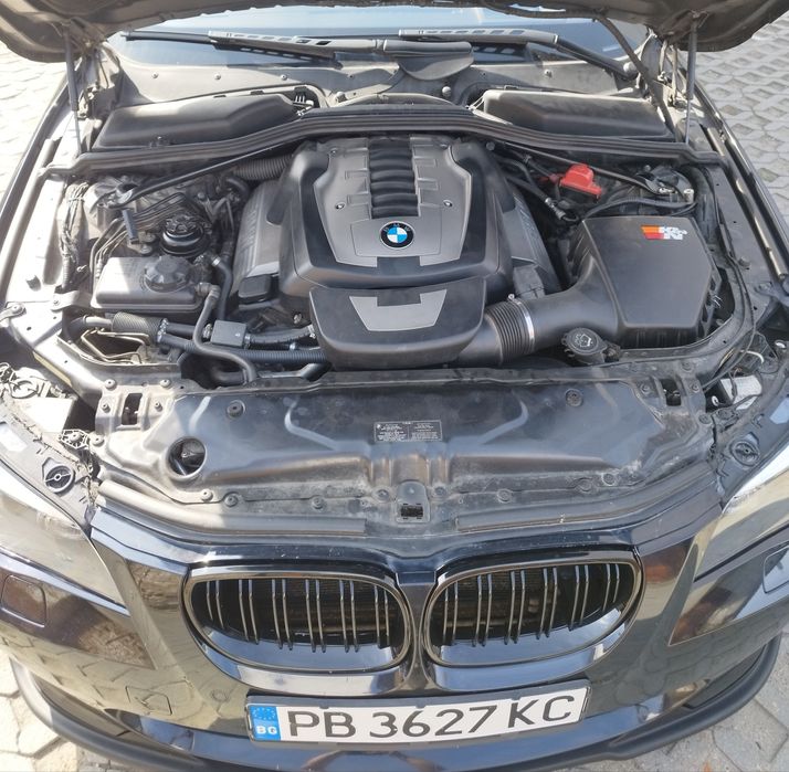 Продавам БМВ 550и Е60