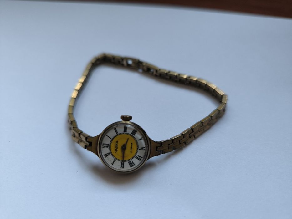 Часы позолоченные, рабочие "ЧАЙКА"  17 камней СССР